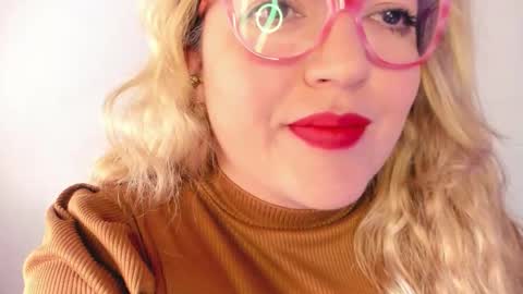 Snapshot of naty__mature_ chatting on December 5, 2025, 12:47 pm Nataly online show from December 5, 2025, 12:47 pm