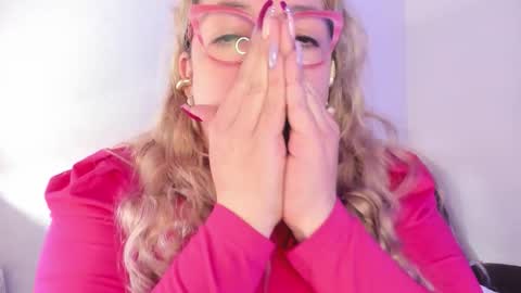 Snapshot of naty__mature_ chatting on December 15, 2025, 10:52 am Nataly online show from December 15, 2025, 10:52 am