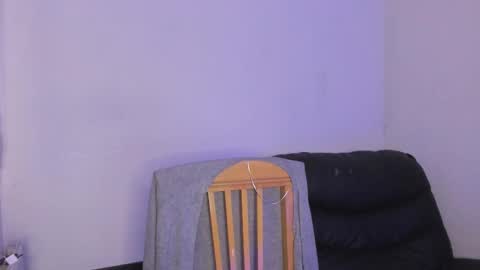 Snapshot of naty__mature_ chatting on December 18, 2025, 8:37 pm Nataly online show from December 18, 2025, 8:37 pm