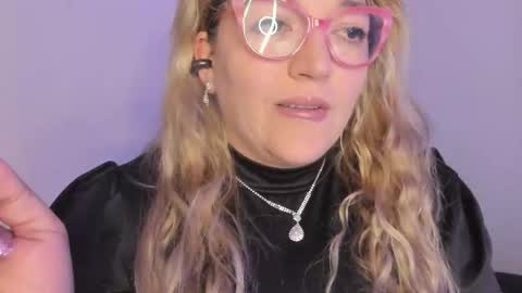 Snapshot of naty__mature_ chatting on December 21, 2025, 8:05 pm Nataly online show from December 21, 2025, 8:05 pm