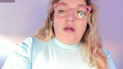 Snapshot of naty__mature_ chatting on April 16, 2026, 6:19 pm Nataly online show from April 16, 2026, 6:19 pm