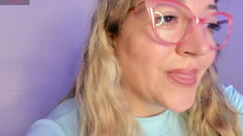 Snapshot of naty__mature_ chatting on April 16, 2026, 9:39 pm Nataly online show from April 16, 2026, 9:39 pm