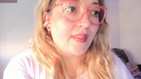 Snapshot of naty__mature_ chatting on April 19, 2026, 5:01 pm Nataly online show from April 19, 2026, 5:01 pm