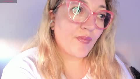 Snapshot of naty__mature_ chatting on April 19, 2026, 6:10 pm Nataly online show from April 19, 2026, 6:10 pm
