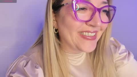 Snapshot of naty__mature_ chatting on May 17, 2026, 1:14 am Nataly online show from May 17, 2026, 1:14 am