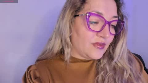 Snapshot of naty__mature_ chatting on May 19, 2026, 7:20 pm Nataly online show from May 19, 2026, 7:20 pm