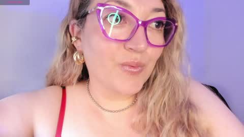 Snapshot of naty__mature_ chatting on May 27, 2026, 6:27 pm Nataly online show from May 27, 2026, 6:27 pm