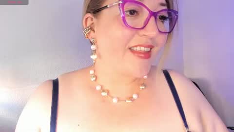Snapshot of naty__mature_ chatting on June 15, 2026, 5:37 pm Nataly online show from June 15, 2026, 5:37 pm