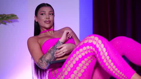 Snapshot of natydesiree chatting on December 22, 2024, 10:36 pm Naty online show from December 22, 2024, 10:36 pm