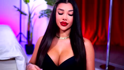 Naty online show from November 1, 2025, 10:28 am