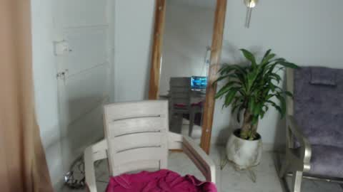 Stella Mcqueen online show from May 16, 2026, 9:24 pm