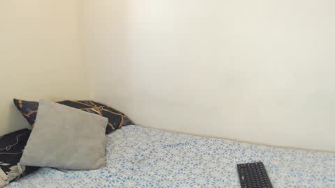 Snapshot of naudiz chatting on November 9, 2025, 9:13 pm Eimy online show from November 9, 2025, 9:13 pm