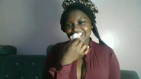 Snapshot of naughti_garlie chatting on April 17, 2026, 5:49 pm naughti_garlie online show from April 17, 2026, 5:49 pm
