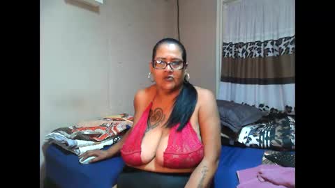Snapshot of naughtinatz chatting on April 10, 2026, 11:15 am Naughtinatz online show from April 10, 2026, 11:15 am