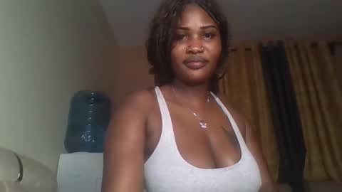 naughty8779 online show from November 28, 2025, 8:44 pm