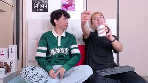 Christopher  Chris online show from November 12, 2025, 1:22 pm