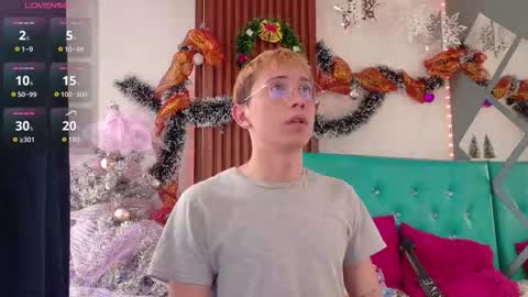 Christopher  Chris online show from November 24, 2025, 1:11 pm