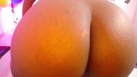  L I S S  online show from February 19, 2026, 8:21 am