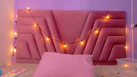 SASHA  online show from November 14, 2025, 3:05 am