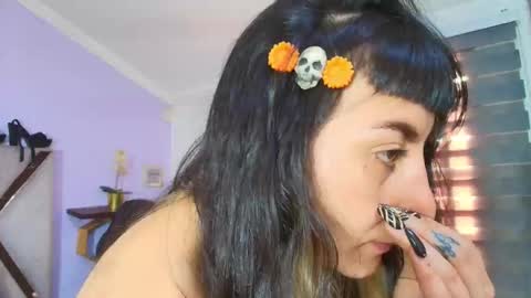 Kitten online show from October 15, 2025, 11:32 am