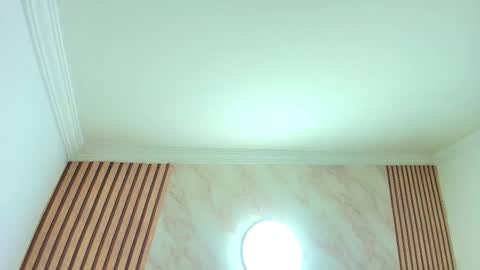 Kitten online show from October 20, 2025, 11:32 am