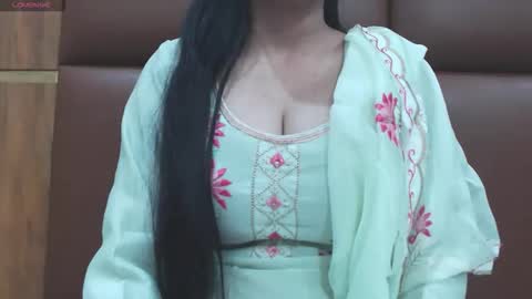 riya online show from November 16, 2025, 5:40 pm