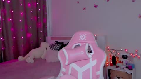 Snapshot of naughty_mablee chatting on November 4, 2025, 4:00 am Mable online show from November 4, 2025, 4:00 am