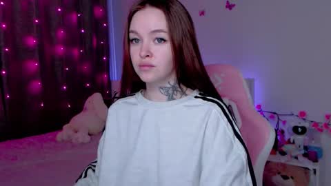 Snapshot of naughty_mablee chatting on November 7, 2025, 1:27 am Mable online show from November 7, 2025, 1:27 am