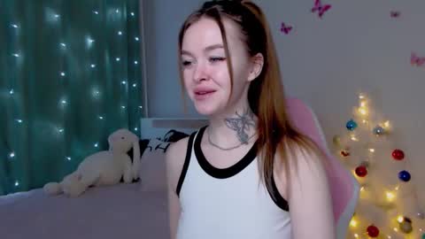 Snapshot of naughty_mablee chatting on December 21, 2025, 1:35 am Mable online show from December 21, 2025, 1:35 am