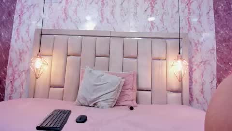 Snapshot of naughty_mely_ chatting on February 5, 2026, 8:57 pm Melany online show from February 5, 2026, 8:57 pm