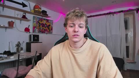 Nik online show from January 8, 2025, 3:50 pm