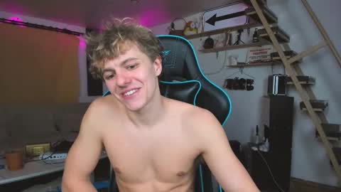 Nik online show from February 23, 2025, 4:35 pm