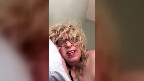 naughtycdgurl online show from April 3, 2026, 8:07 pm