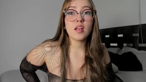 LANAindependent model online show from January 10, 2026, 9:00 am