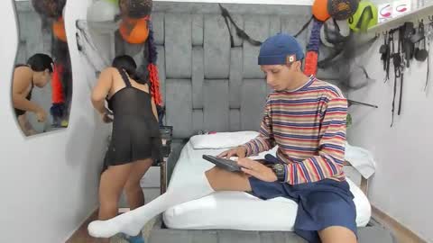 naughtyfusion_os online show from November 4, 2025, 12:04 pm