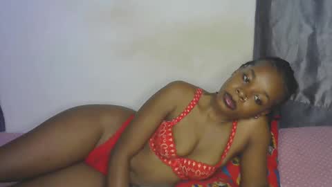 Snapshot of naughtyie chatting on November 21, 2025, 11:25 pm naughtyie online show from November 21, 2025, 11:25 pm
