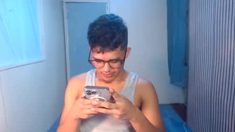 Snapshot of naughtyjosh_ chatting on November 3, 2025, 8:15 am Josh online show from November 3, 2025, 8:15 am