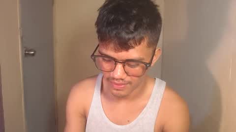 Snapshot of naughtyjosh_ chatting on November 19, 2025, 8:42 pm Josh online show from November 19, 2025, 8:42 pm