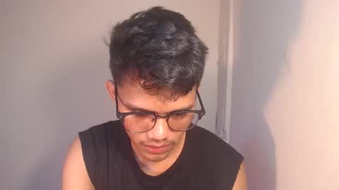 Snapshot of naughtyjosh_ chatting on December 4, 2025, 8:06 pm Josh online show from December 4, 2025, 8:06 pm