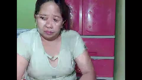 naughtymom26 online show from September 25, 2025, 2:37 am