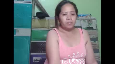 naughtymom26 online show from April 4, 2026, 6:44 am