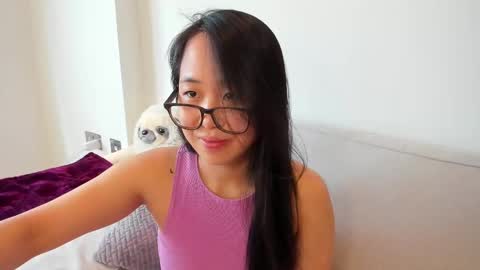 Gigi Chu  online show from February 20, 2025, 3:52 pm