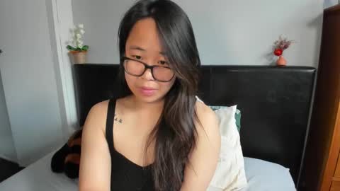 Gigi Chu  online show from March 12, 2026, 2:12 pm