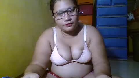 Snapshot of naughtypinay08 chatting on January 11, 2026, 12:32 pm juls online show from January 11, 2026, 12:32 pm