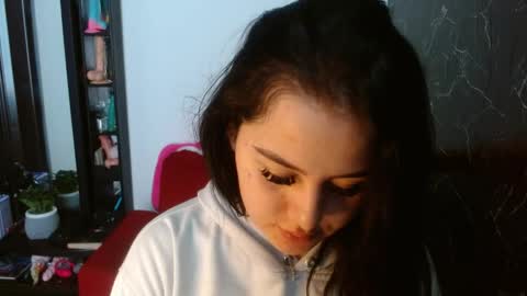 Snapshot of naughtyplayass chatting on May 6, 2026, 3:39 pm naughtyplayass online show from May 6, 2026, 3:39 pm