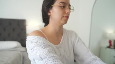 Snapshot of naughtysammx chatting on May 28, 2026, 3:42 pm Naughty Samm online show from May 28, 2026, 3:42 pm