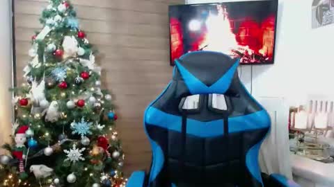 Snapshot of naugthy18boy chatting on December 18, 2024, 2:53 am Nico online show from December 18, 2024, 2:53 am