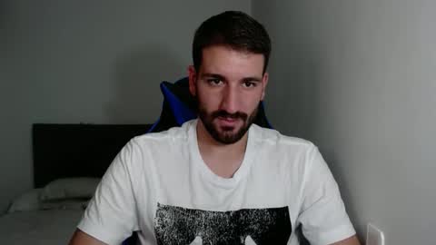 Snapshot of naugthy18boy chatting on December 18, 2024, 7:19 pm Nico online show from December 18, 2024, 7:19 pm