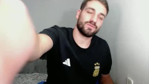 Snapshot of naugthy18boy chatting on January 9, 2025, 8:55 pm Nico online show from January 9, 2025, 8:55 pm