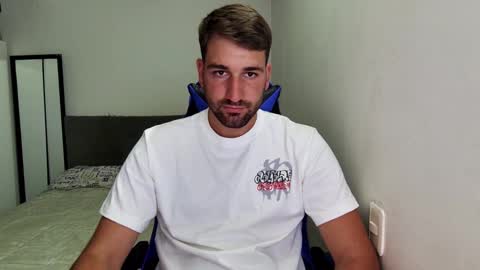 Snapshot of naugthy18boy chatting on February 17, 2026, 7:42 pm Nico online show from February 17, 2026, 7:42 pm